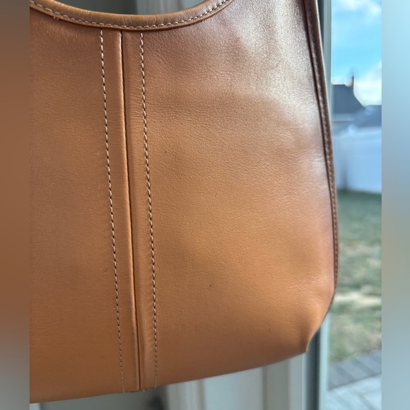 Coach Tan Leather Shoulder Bag - Picture 3 of 11